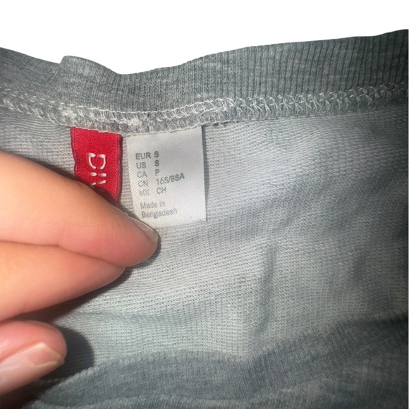 Gray Long Sleeve Graphic Sweatshirt - Picture 2 of 2